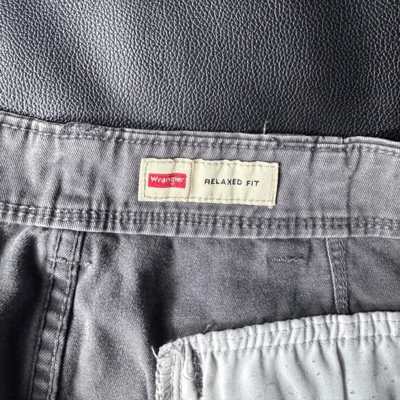 Wrangler Men’s Cargo Pants Stretch Relaxed Fit Anthracite Gray W36 L30 - Picture 7 of 15
